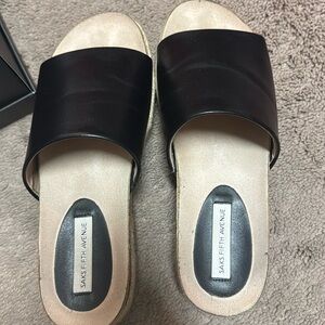 Saks fifth Avenue slides 6.5 ladies